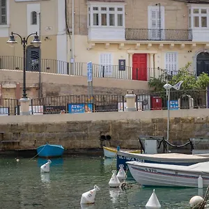  Hostel The Rose Malta