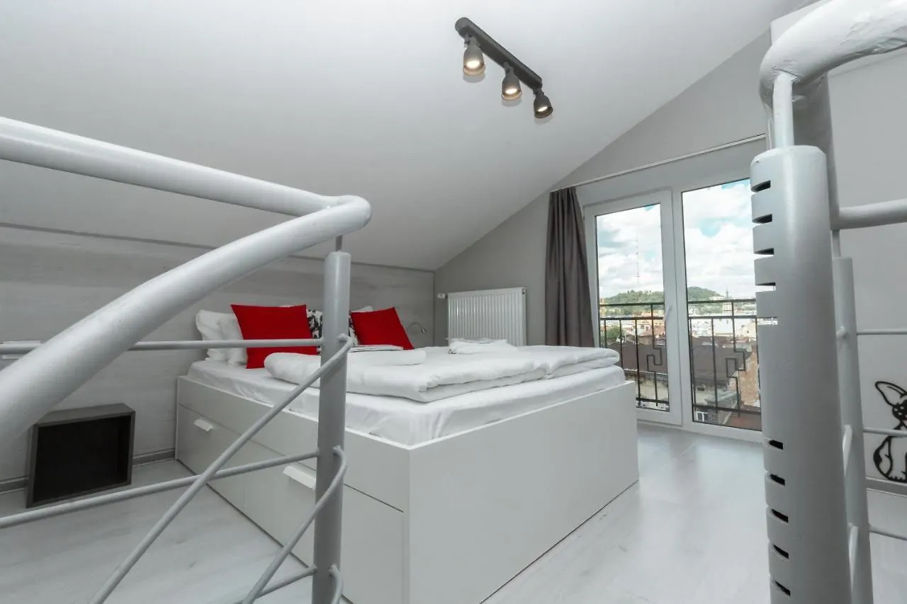 Stories Hub Aparthotel Lviv