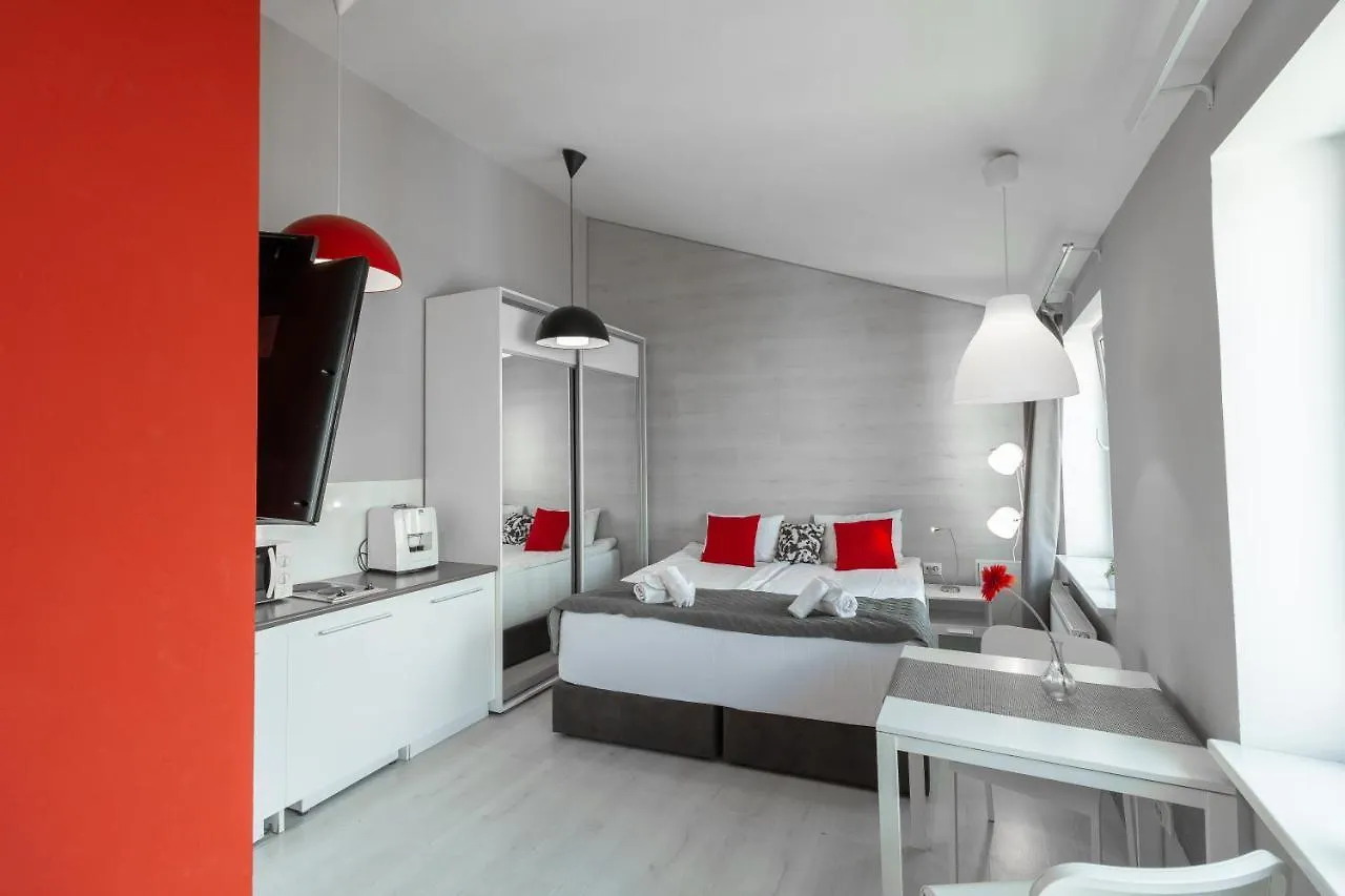 Stories Hub Aparthotel Lviv 3*,