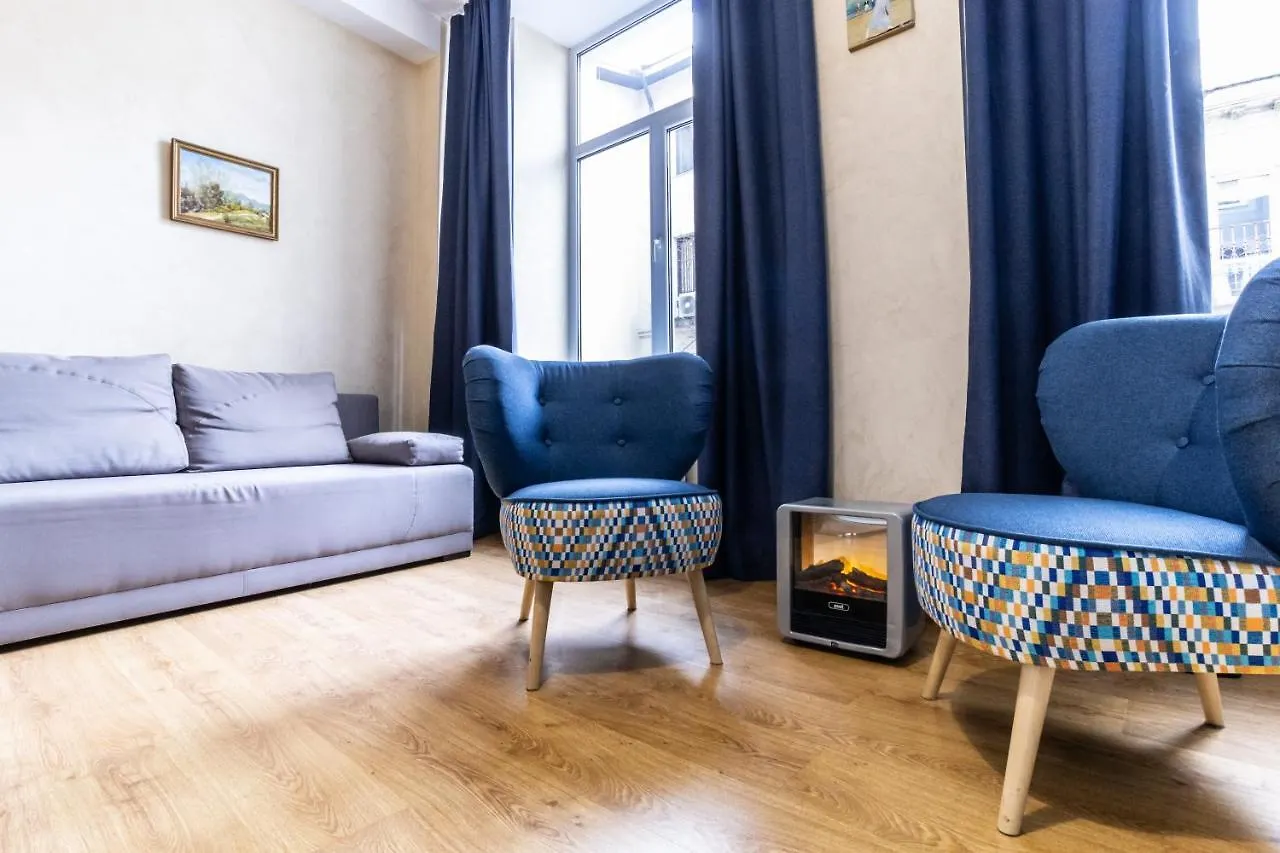 Stories Hub Aparthotel Lviv 3*,