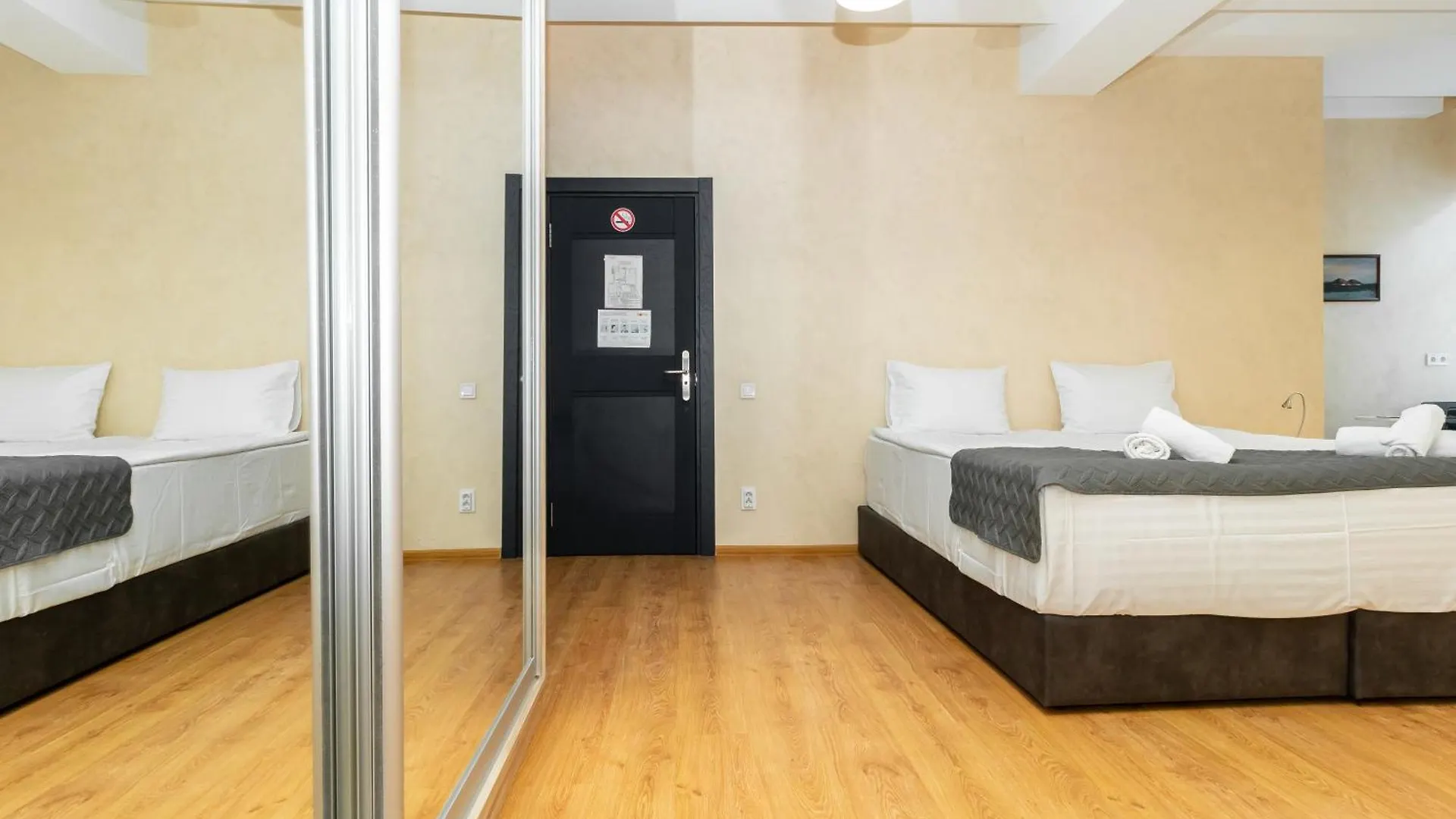 Stories Hub Aparthotel Lviv